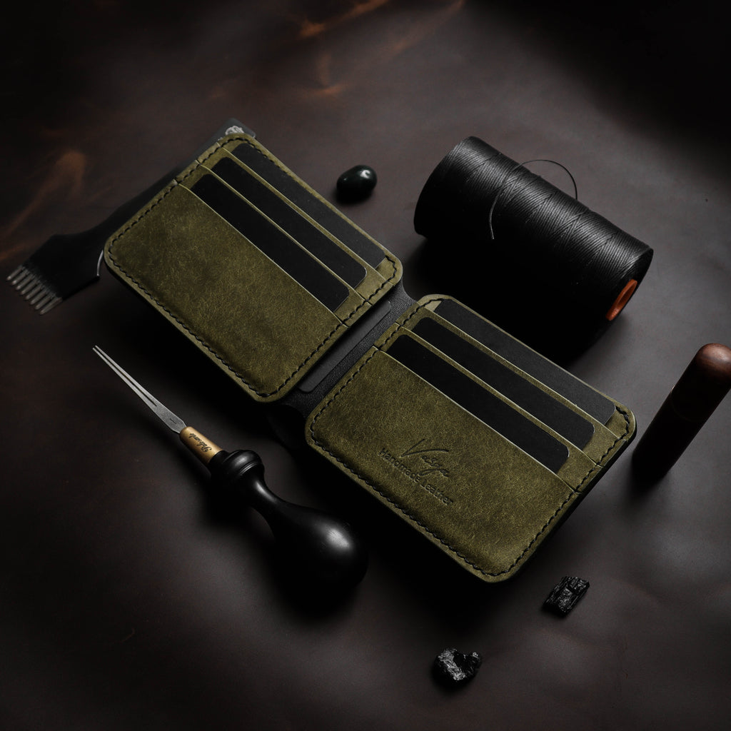 Црно-зелени новчаник