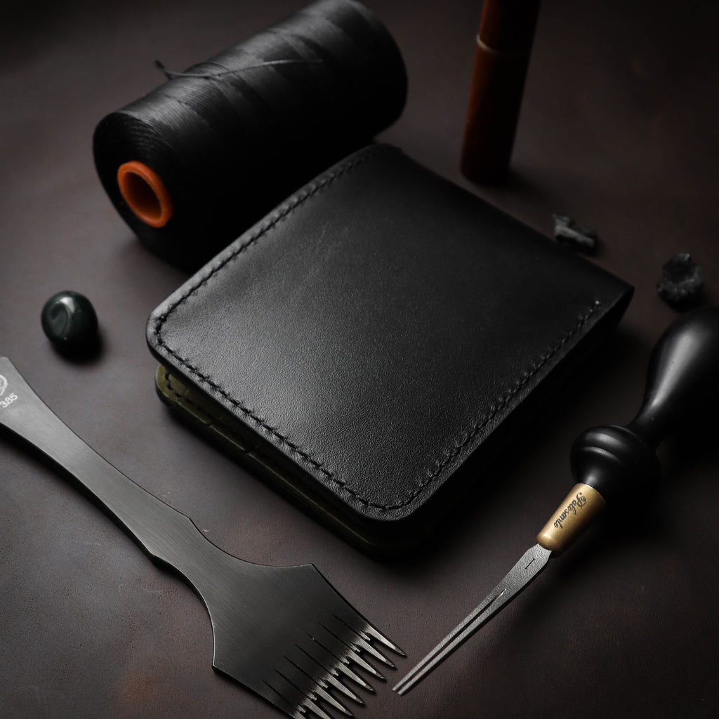 Црно-зелени новчаник