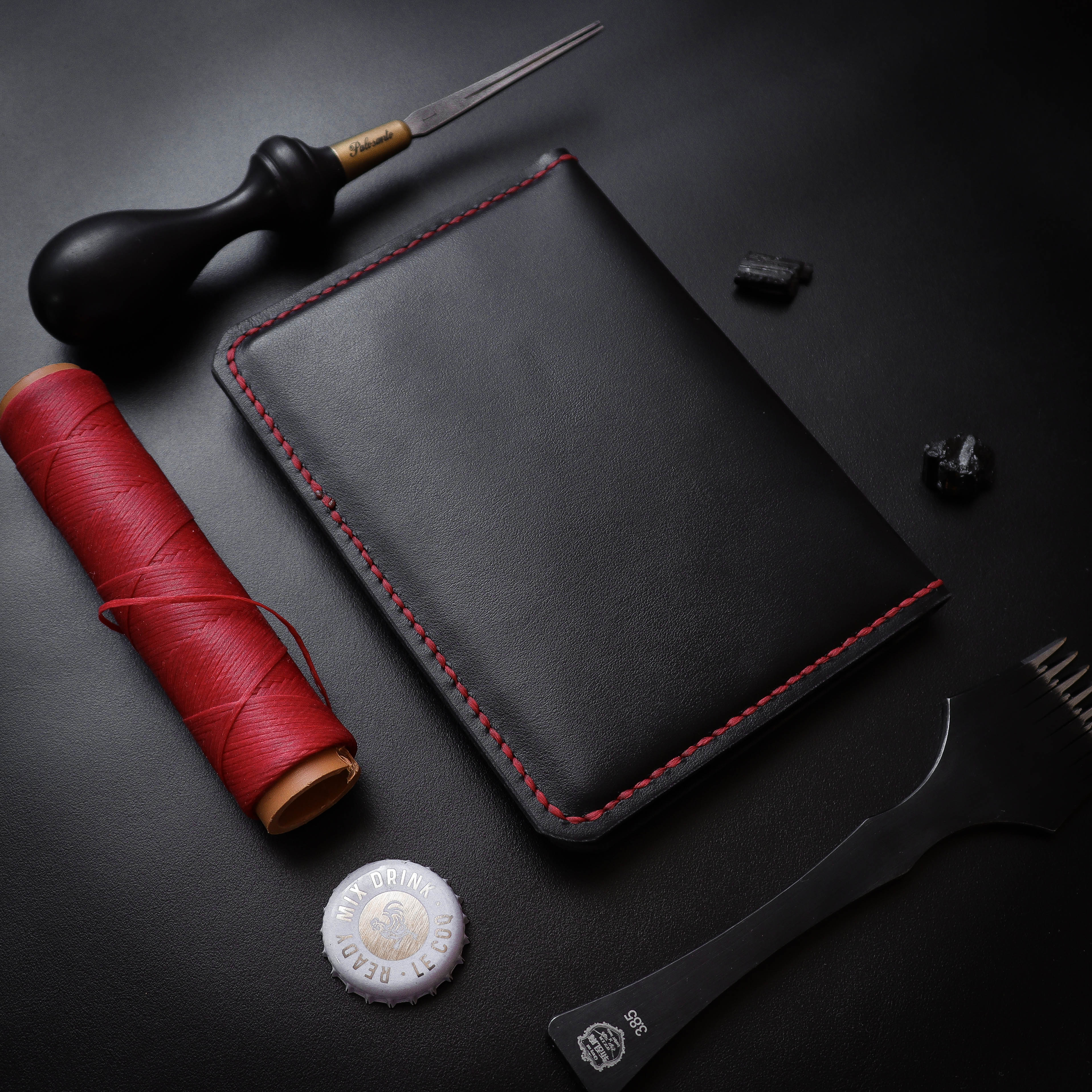 Црни новчаник за пасош