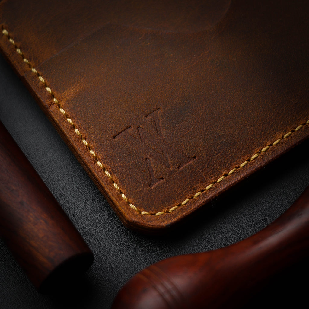 Смеђи држач за картицу N1