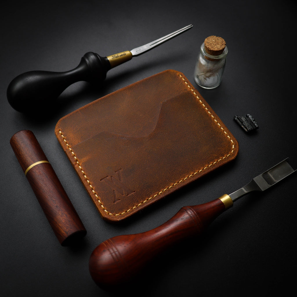 Смеђи држач за картицу N1