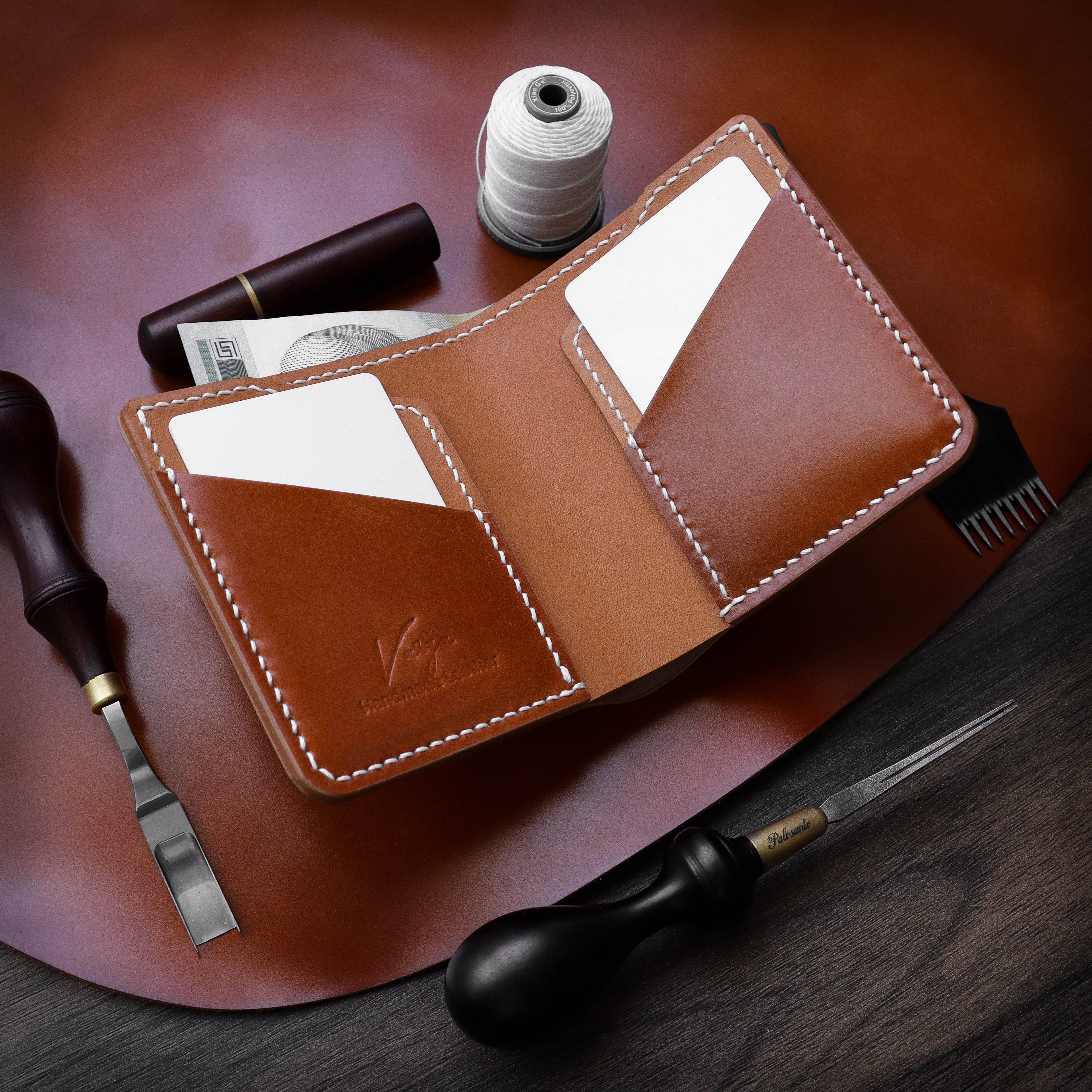 Полушкољкасти кордован новчаник