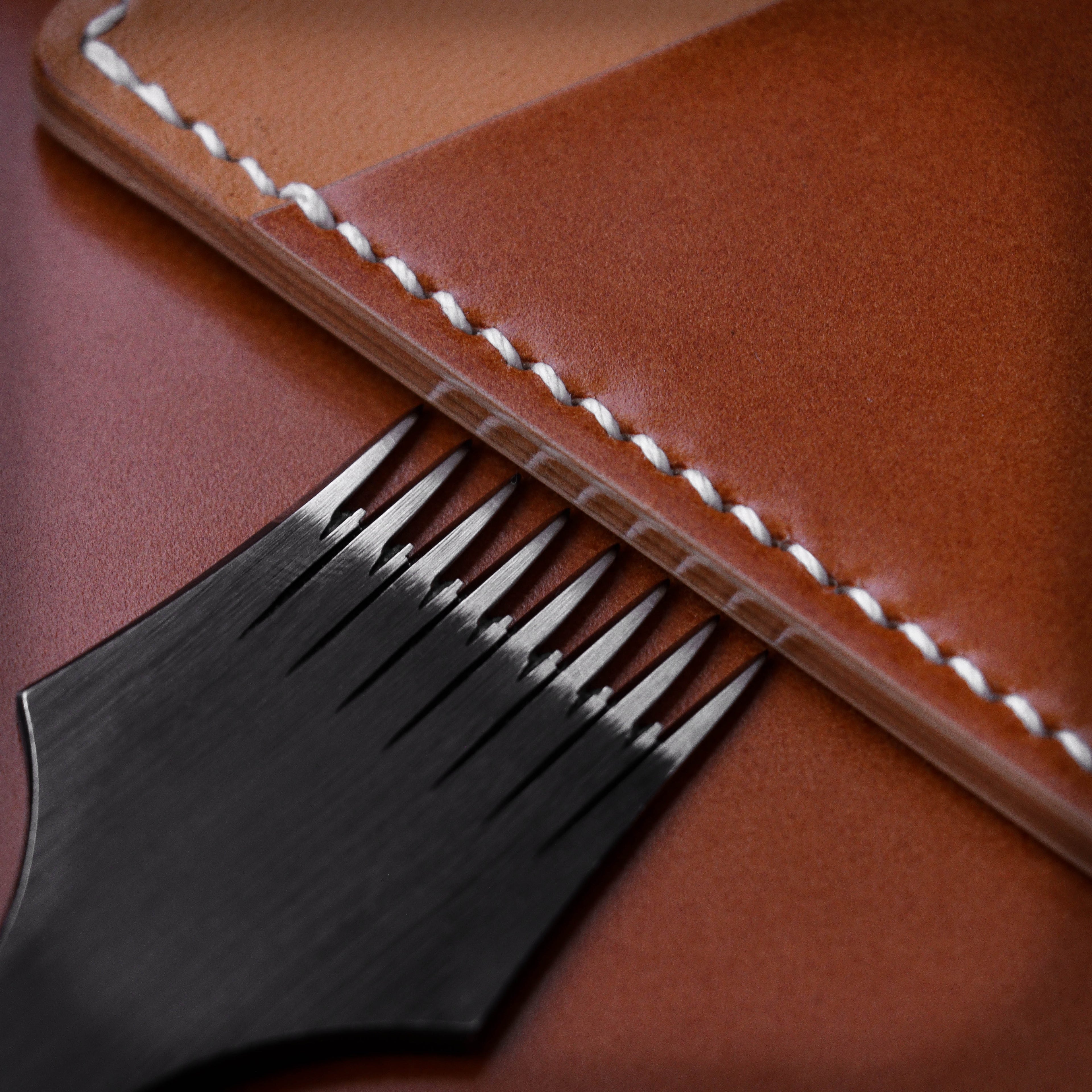 Полушкољкасти кордован новчаник