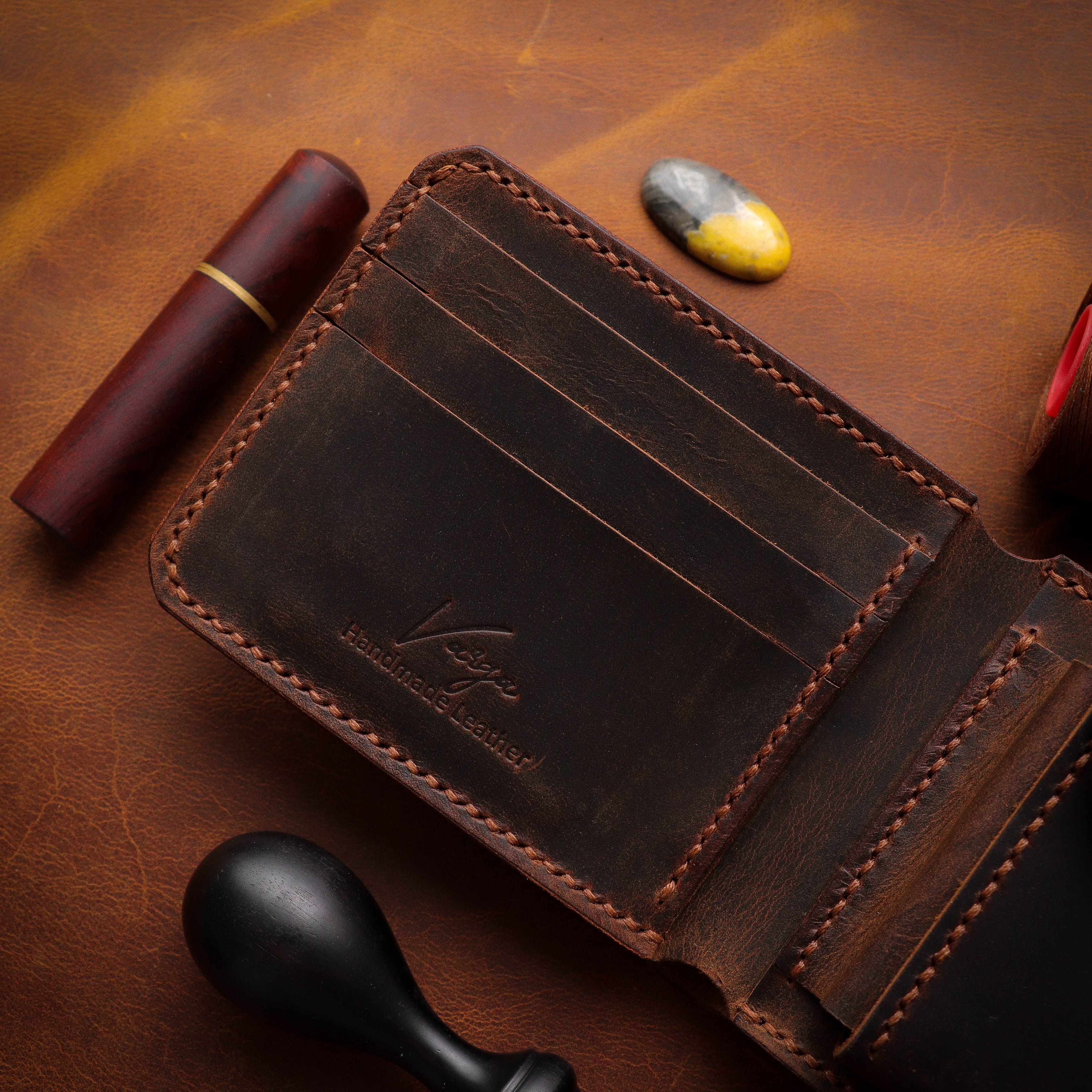 Тамнобраон новчаник Д1