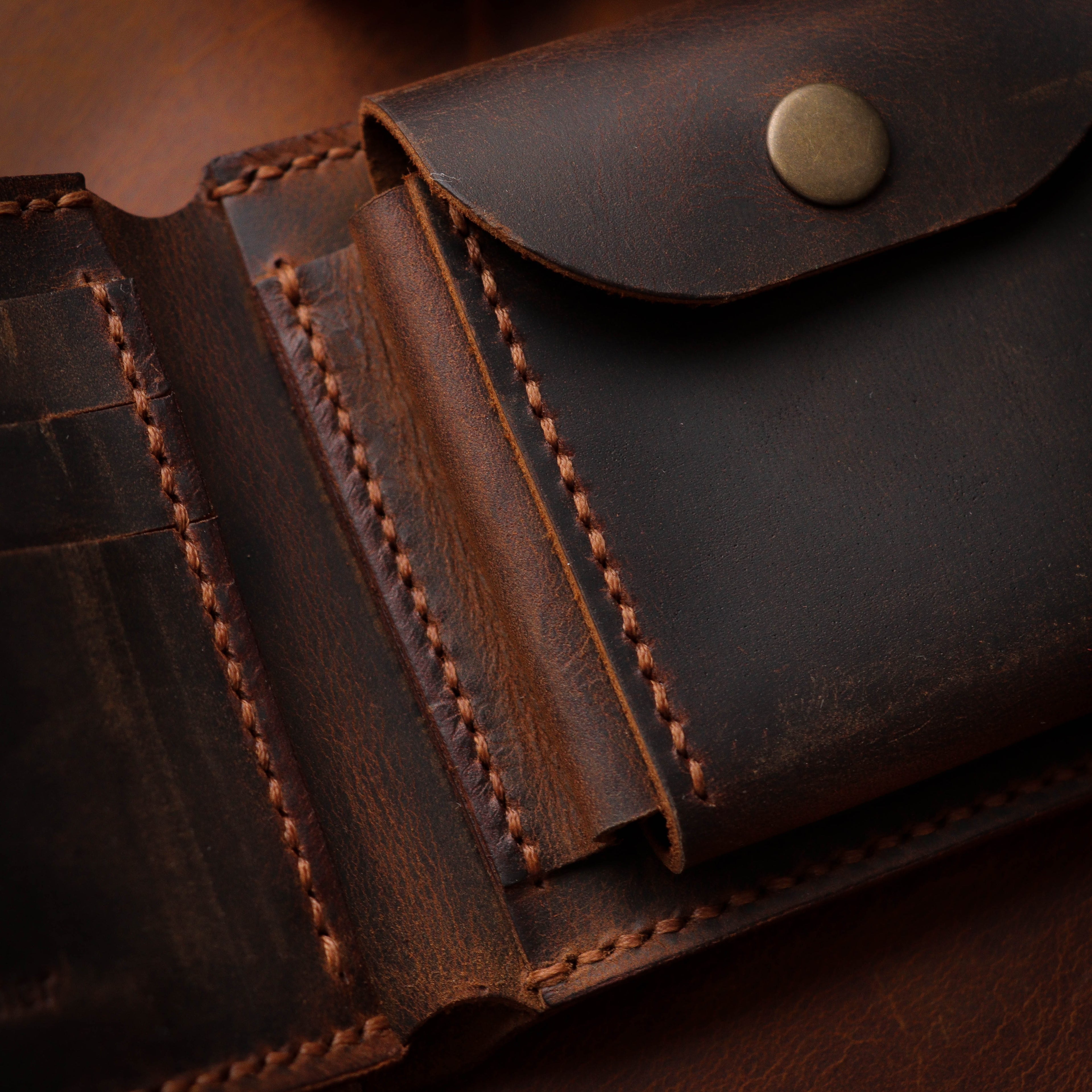 Тамнобраон новчаник Д1