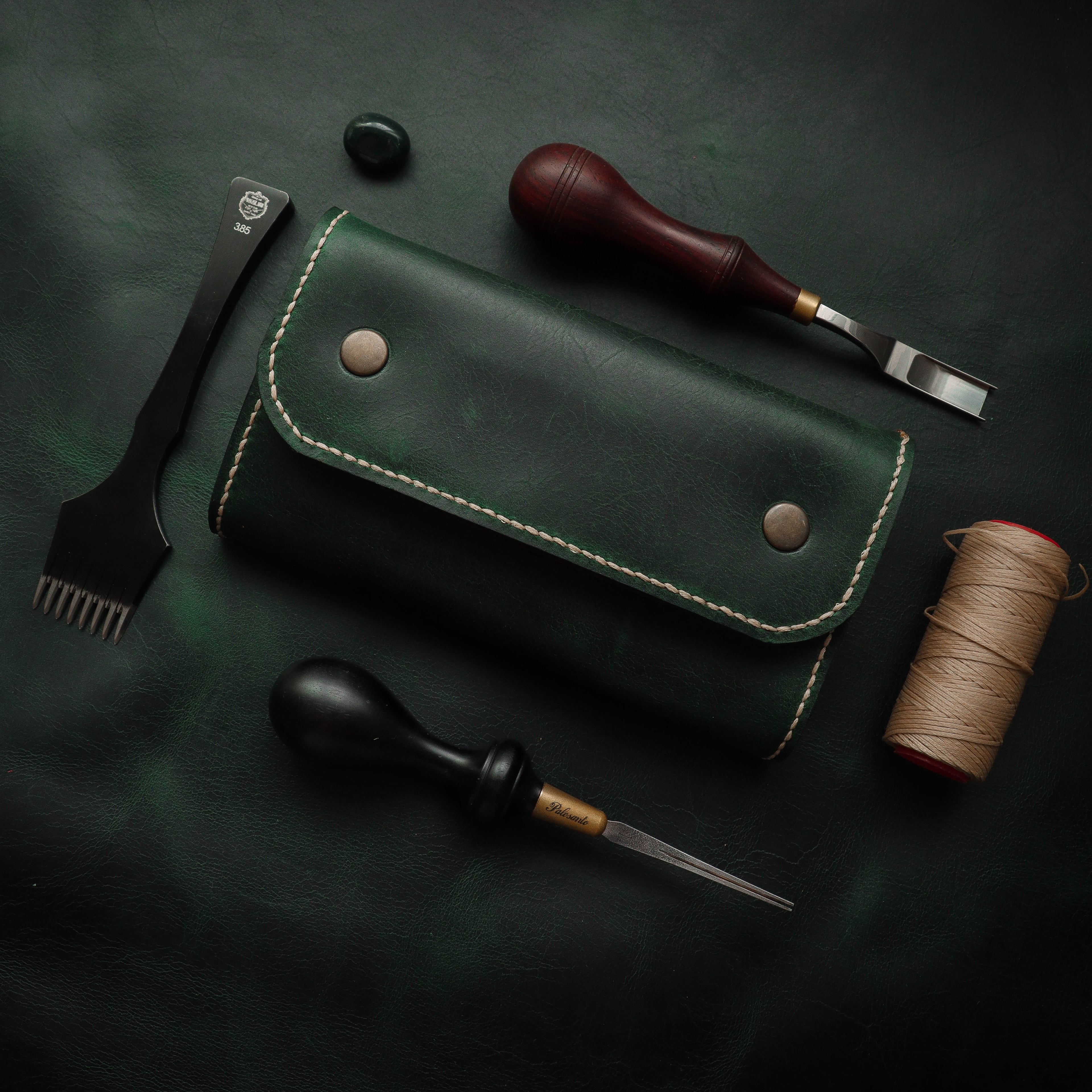 Велика зелено-браон кеса за дуван