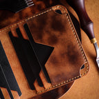 Полушкољкасти кордован новчаник