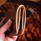 Полушкољкасти кордован новчаник