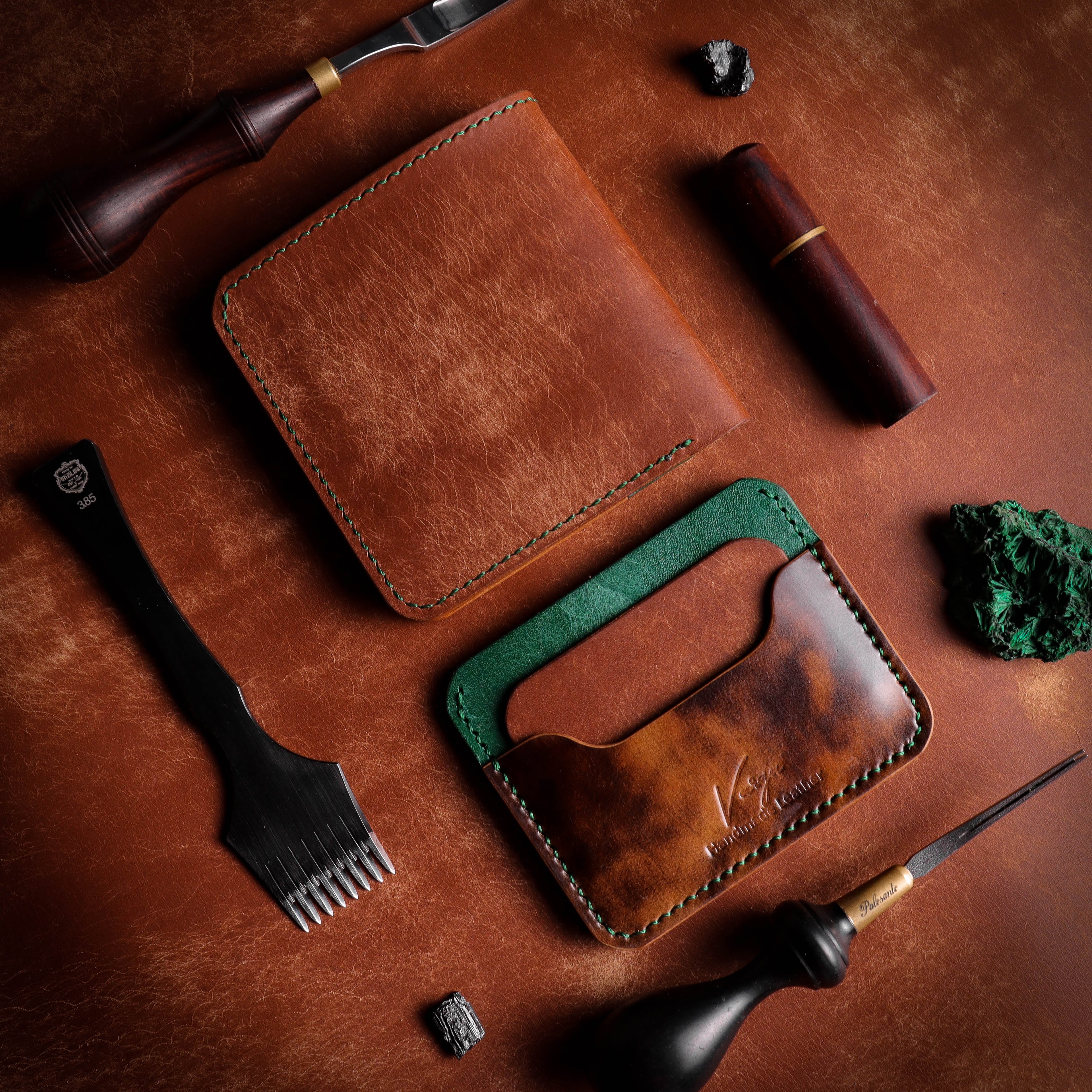 Полушкољкасти кордован новчаник