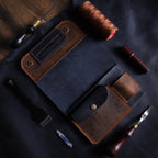 Велика тамноплава и браон кеса за дуван