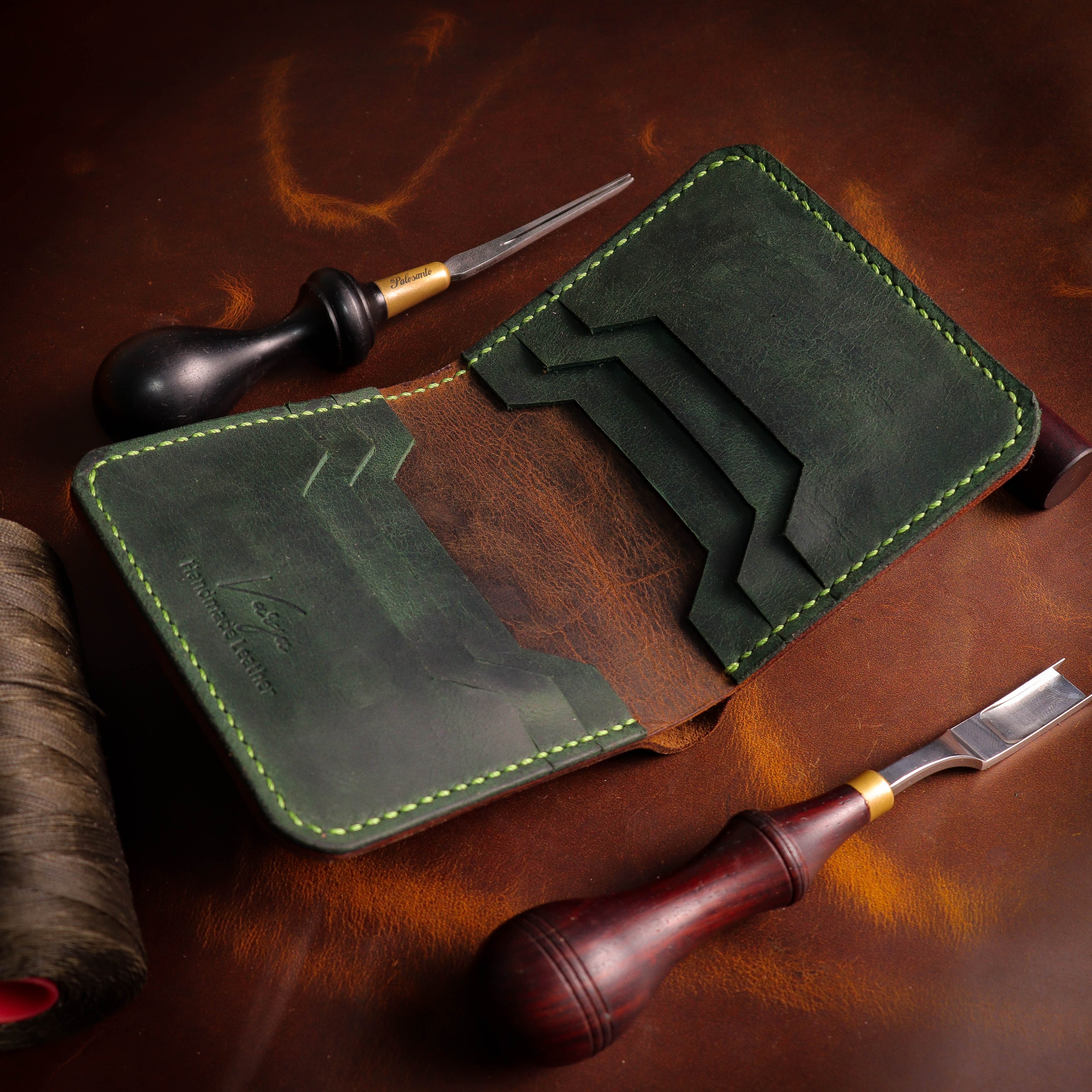 Зелено-браон новчаник U1 