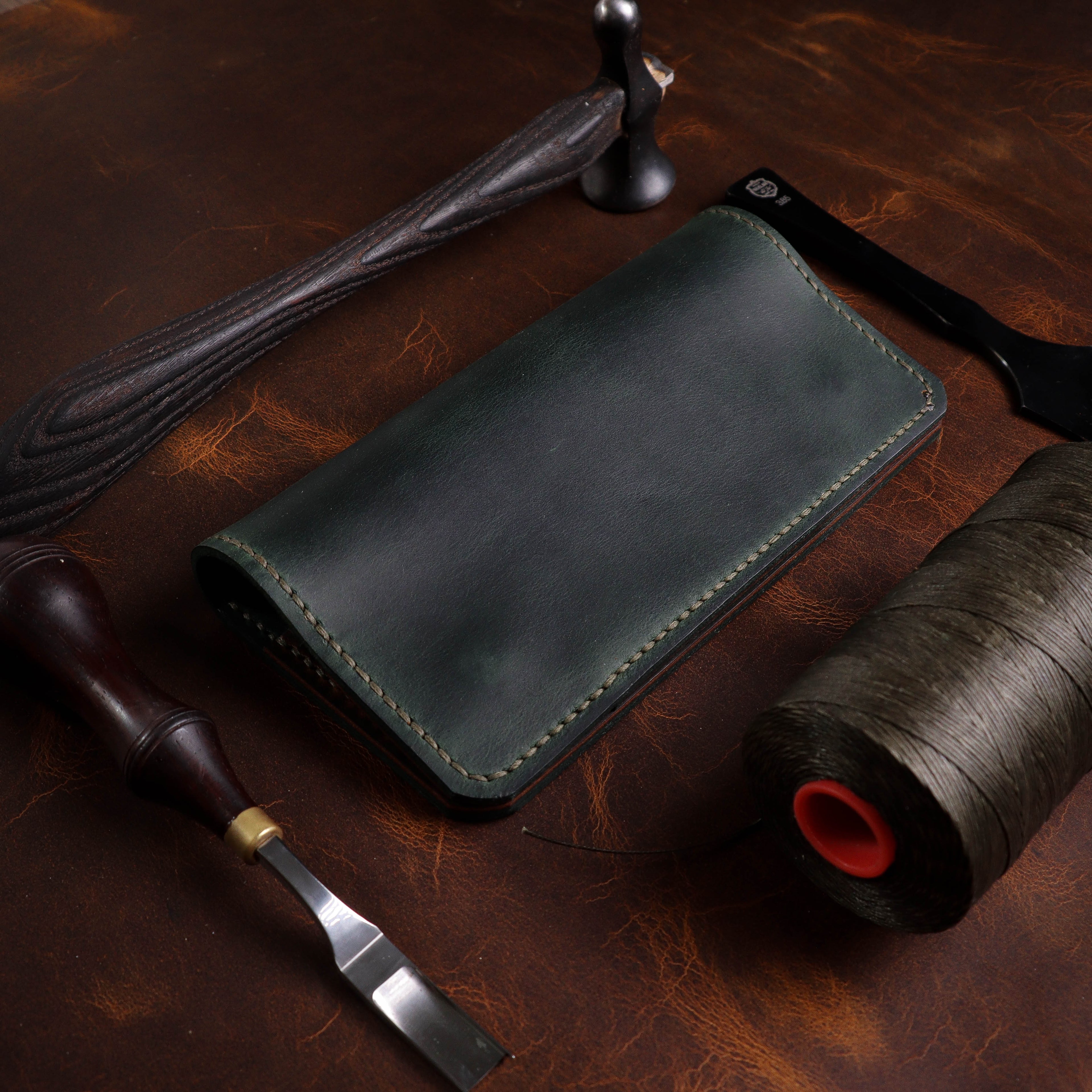 Зелено-браон кесица за дуван