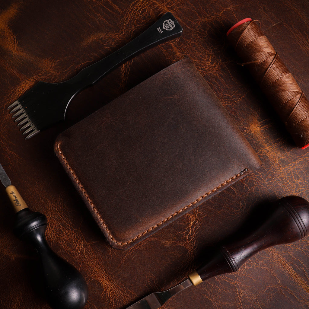 Смеђи новчаник V1