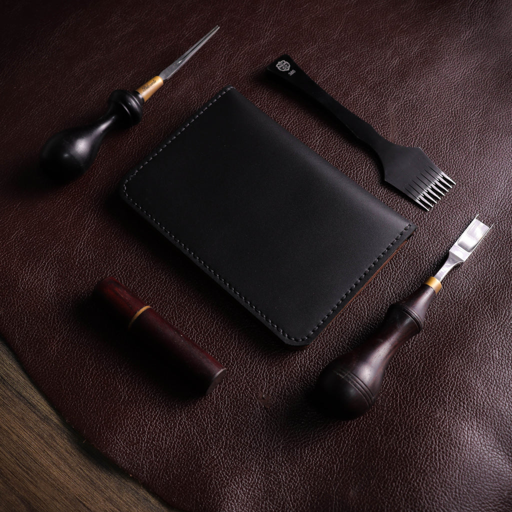 Новчаник за пасош црно-браон