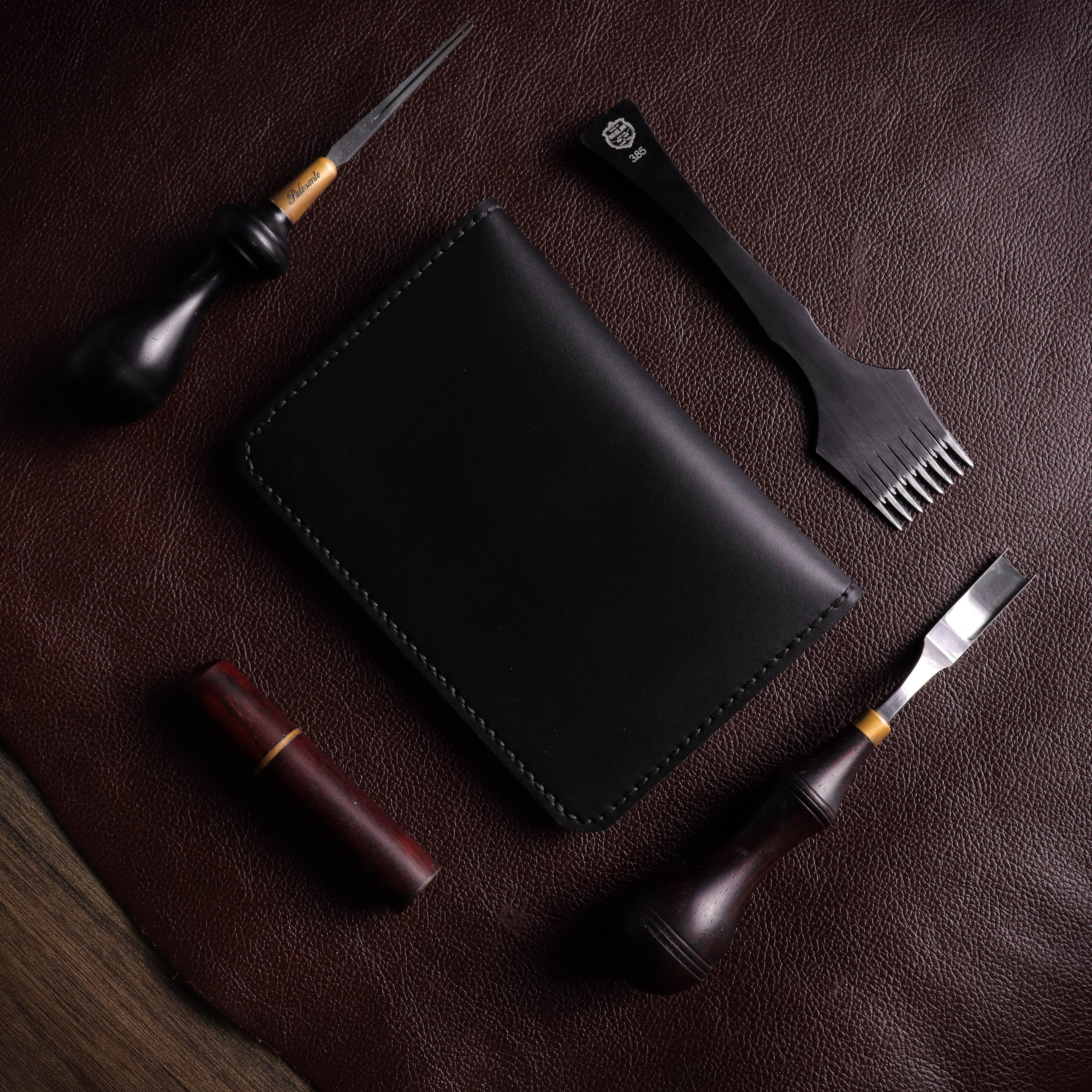 Новчаник за пасош црно-браон