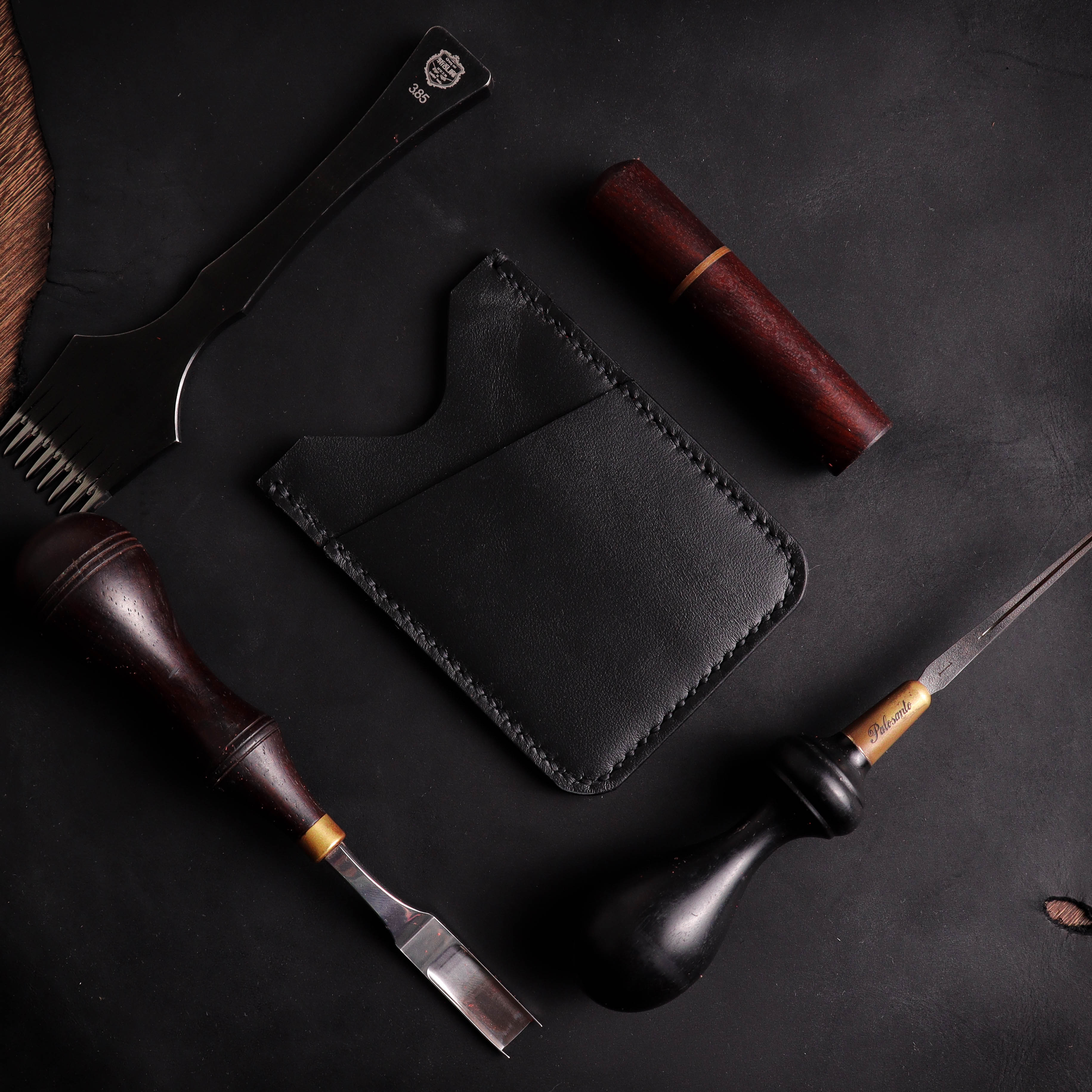 Црни држач за картице V1