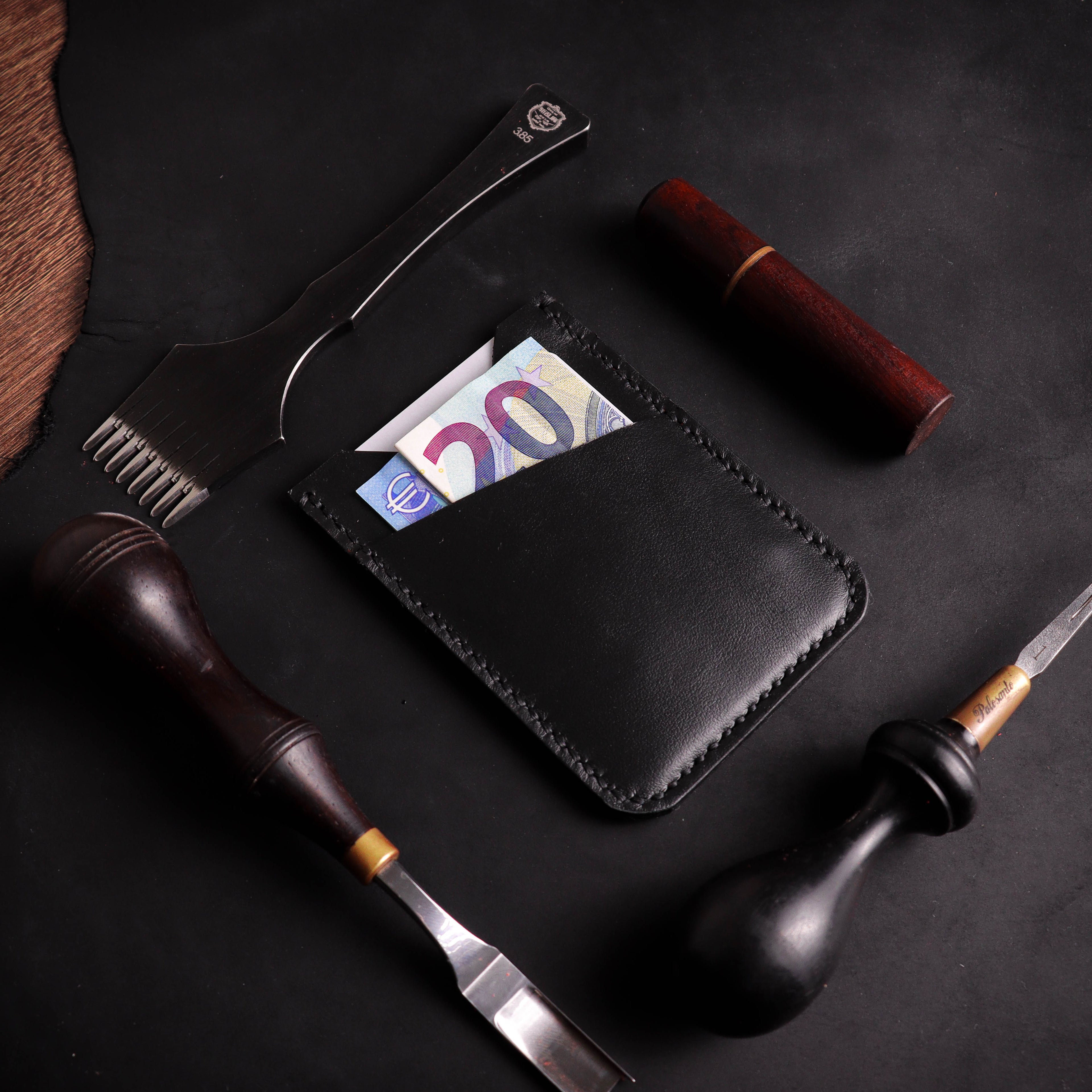 Црни држач за картице V1